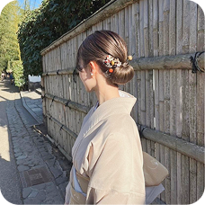 着物に合わせたヘアセットの後ろ姿